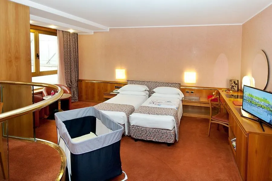 Hotel Michelangelo Mailand 4*,