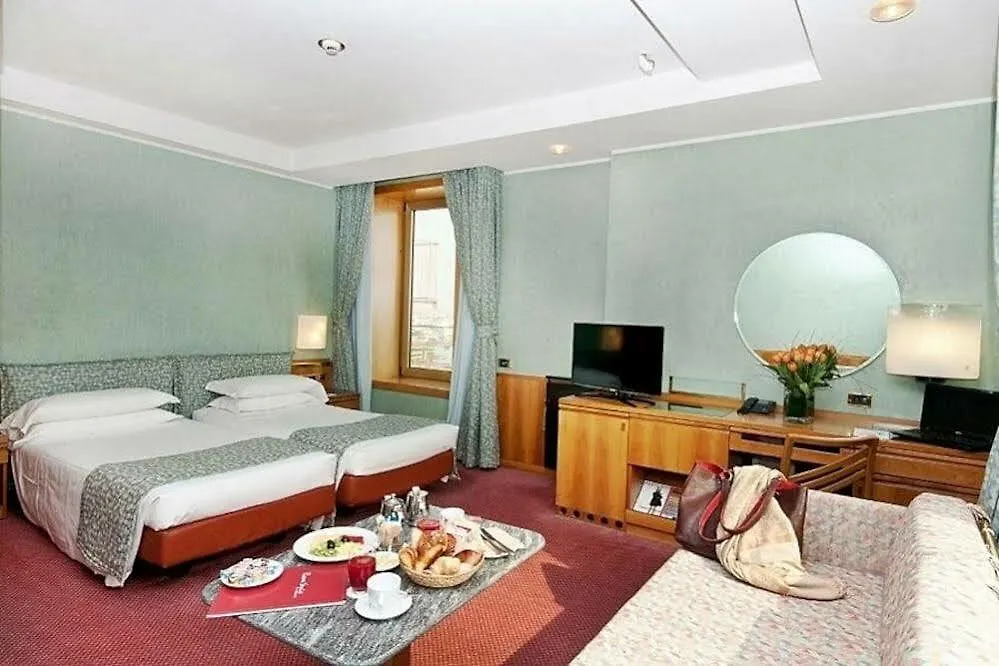 Hotel Michelangelo Milaan 4*,