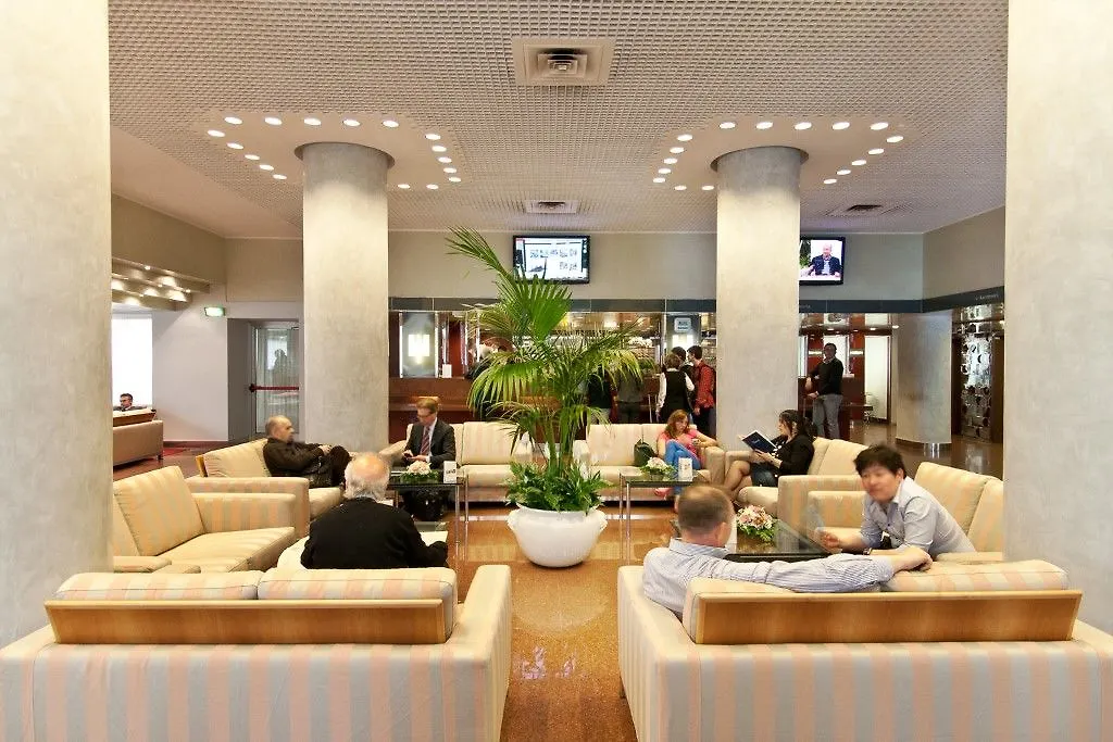 Hotel Michelangelo Milan 4*,  Italy
