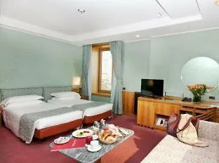 Hotel Michelangelo Milan 4*,